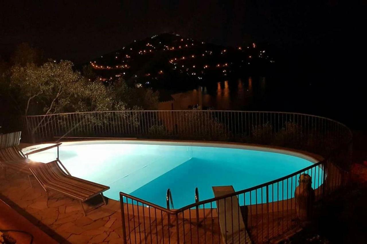 Villa Panoramica Tra Suggestive Notti Stellate. Torre delle Stelle Εξωτερικό φωτογραφία